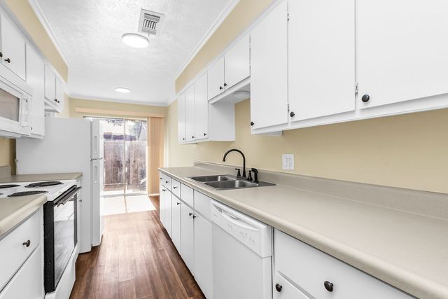 10626 Northboro Street 9, Dallas, TX 75230
