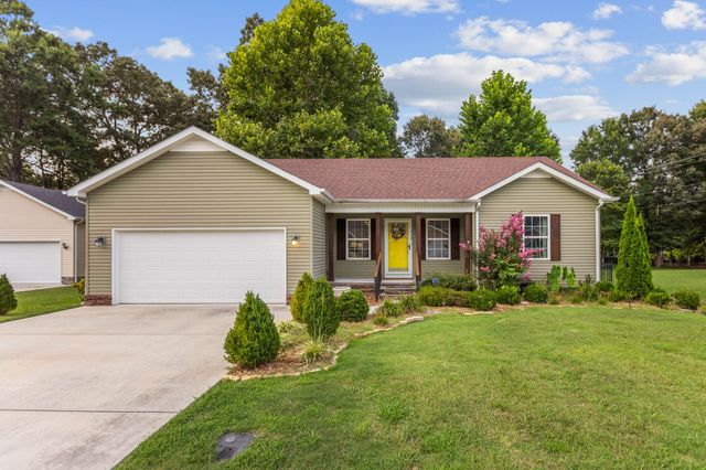 110 Collinwood Dr, Tullahoma, TN 37388