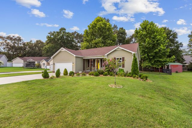 110 Collinwood Dr, Tullahoma, TN 37388