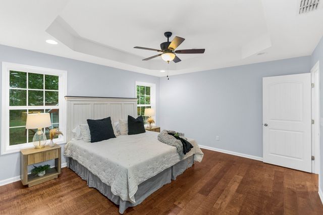 110 Collinwood Dr, Tullahoma, TN 37388