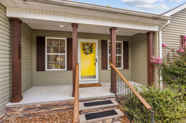 110 Collinwood Dr, Tullahoma, TN 37388