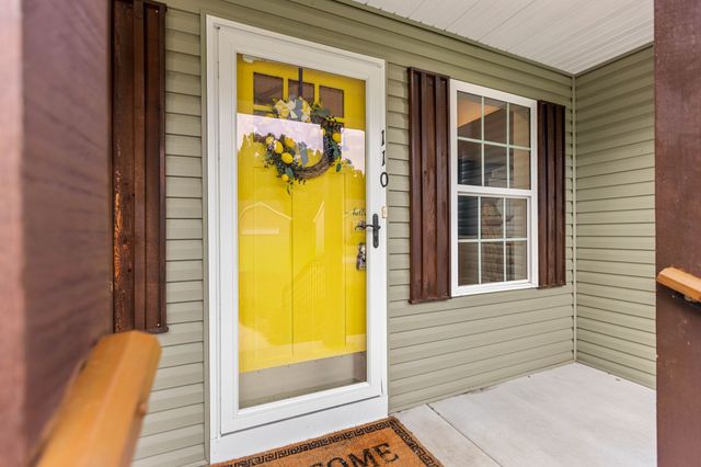 110 Collinwood Dr, Tullahoma, TN 37388