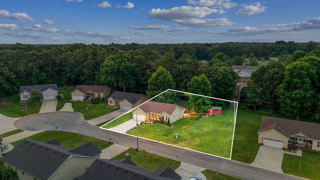 110 Collinwood Dr, Tullahoma, TN 37388
