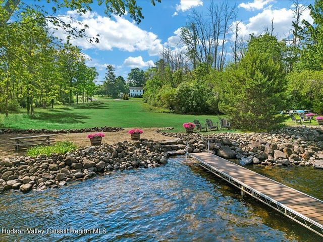 672 Lakeview Road, Broadalbin, NY 12025