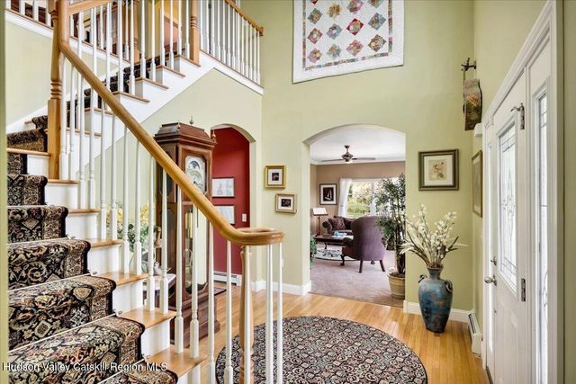 672 Lakeview Road, Broadalbin, NY 12025