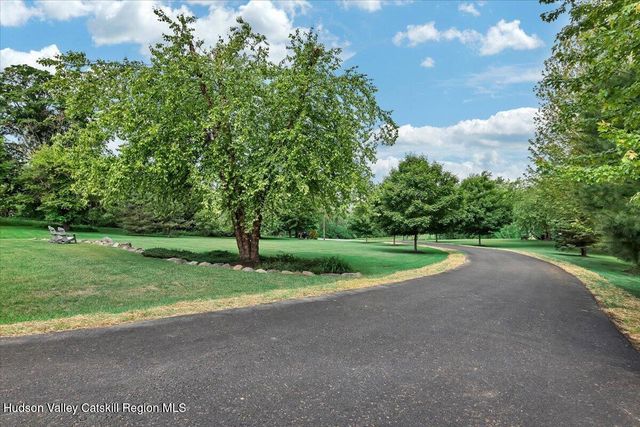 672 Lakeview Road, Broadalbin, NY 12025