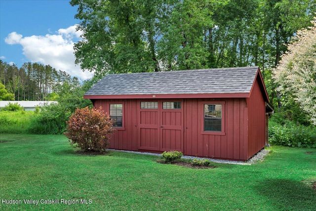 672 Lakeview Road, Broadalbin, NY 12025