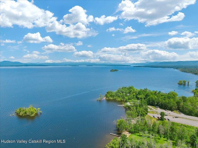 672 Lakeview Road, Broadalbin, NY 12025