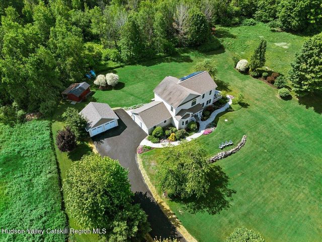672 Lakeview Road, Broadalbin, NY 12025