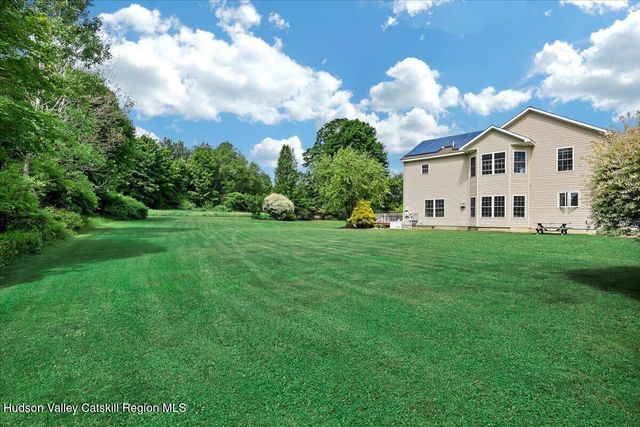 672 Lakeview Road, Broadalbin, NY 12025