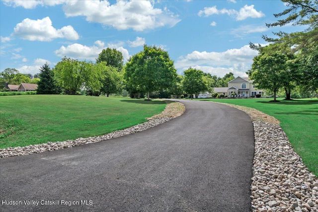 672 Lakeview Road, Broadalbin, NY 12025