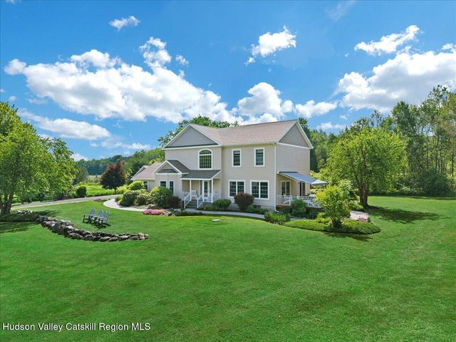 672 Lakeview Road, Broadalbin, NY 12025