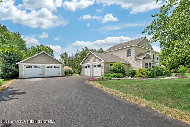 672 Lakeview Road, Broadalbin, NY 12025