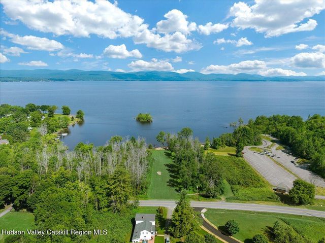 672 Lakeview Road, Broadalbin, NY 12025
