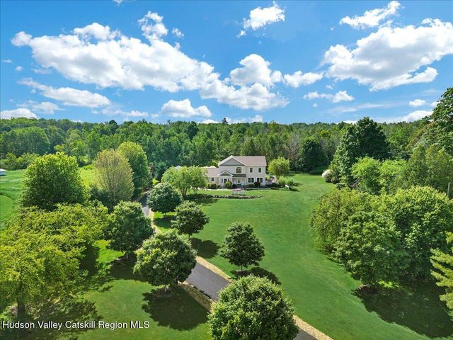 672 Lakeview Road, Broadalbin, NY 12025