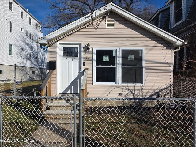 52 W Highland Avenue, Keansburg, NJ 07734
