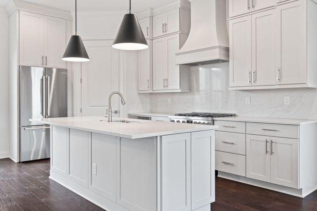 5450 Maple Drive, Lewis Center, OH 43035