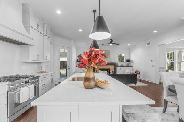 5450 Maple Drive, Lewis Center, OH 43035