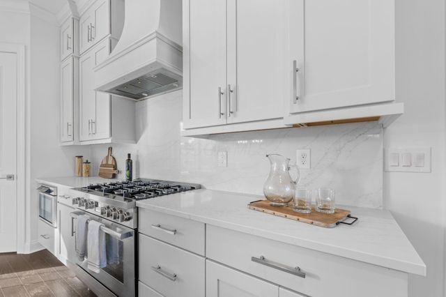 5450 Maple Drive, Lewis Center, OH 43035