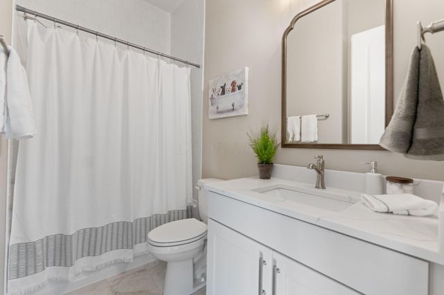 5450 Maple Drive, Lewis Center, OH 43035