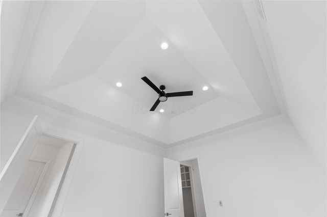 5450 Maple Drive, Lewis Center, OH 43035