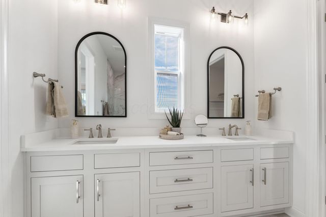 5450 Maple Drive, Lewis Center, OH 43035