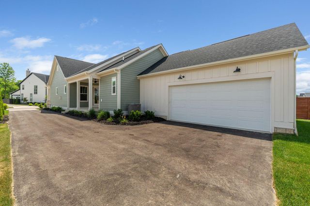 5450 Maple Drive, Lewis Center, OH 43035