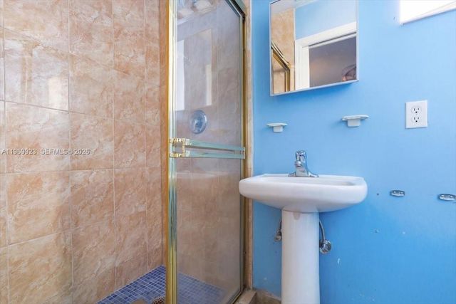 15431 SW 171st St, Miami, FL 33187