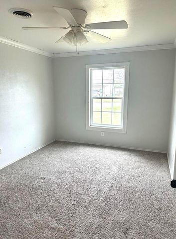 914 W 25th Street, Plainview, TX 79072