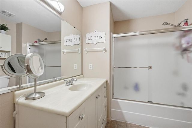 5554 NW SUNRISE MEADOW Lane, Lee's Summit, MO 64064