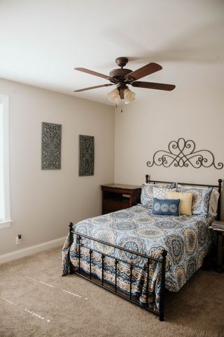 204 Allen Dr, Greenbrier, TN 37073