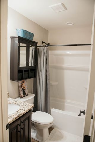 204 Allen Dr, Greenbrier, TN 37073