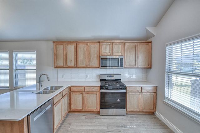 624 Caladium Drive, Yukon, OK 73099