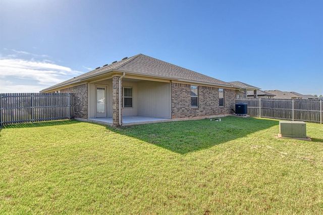 624 Caladium Drive, Yukon, OK 73099