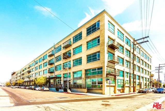 527 Molino Street 202, Los Angeles, CA 90013