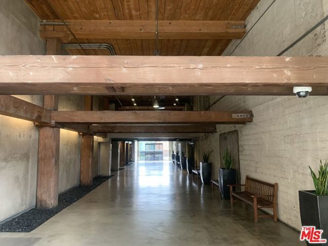 527 Molino Street 202, Los Angeles, CA 90013