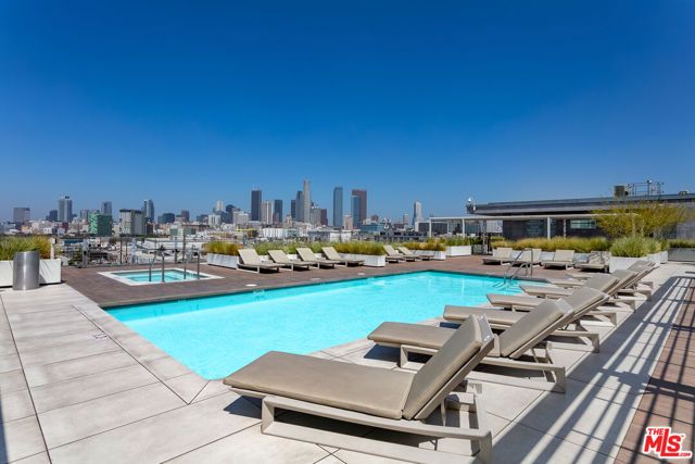 527 Molino Street 202, Los Angeles, CA 90013