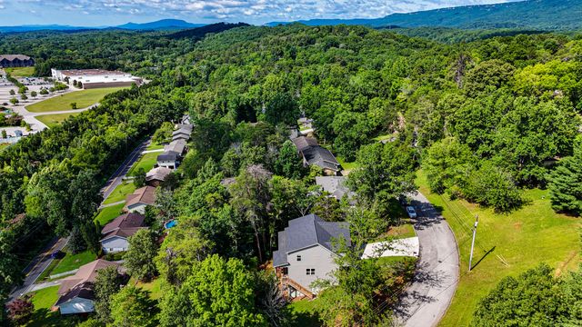 6238 Pine Marr Drive, Hixson, TN 37343