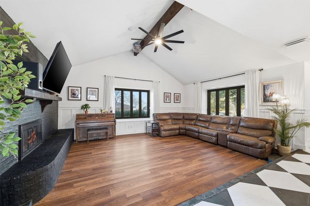 240 Timberlake, Azle, TX 76020