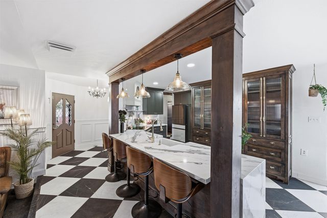 240 Timberlake, Azle, TX 76020