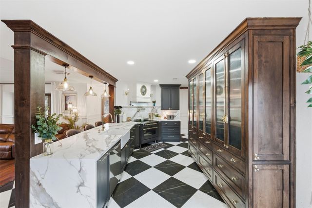 240 Timberlake, Azle, TX 76020