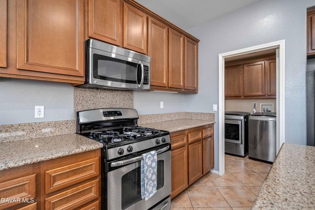 39118 Dunbar Street, Palmdale, CA 93551