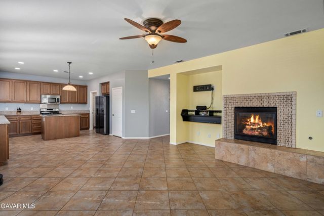 39118 Dunbar Street, Palmdale, CA 93551