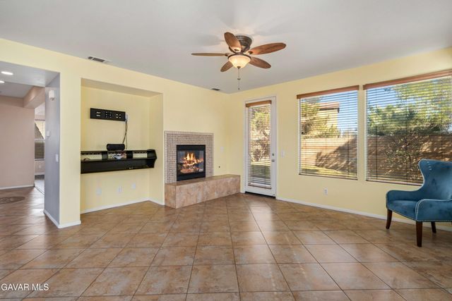 39118 Dunbar Street, Palmdale, CA 93551