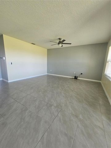 2853 GRANDBURY GROVE RD, Lakeland, FL 33811