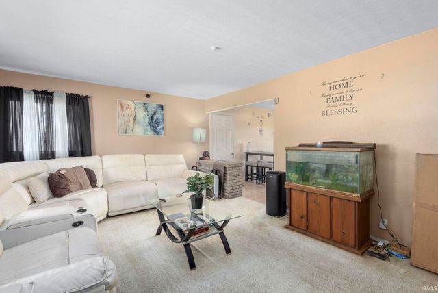 1220 Victory Avenue, South Bend, IN 46615