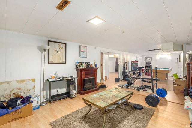 1220 Victory Avenue, South Bend, IN 46615