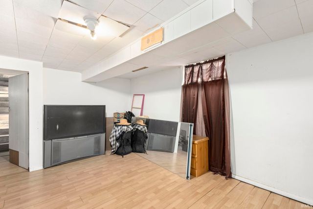 1220 Victory Avenue, South Bend, IN 46615