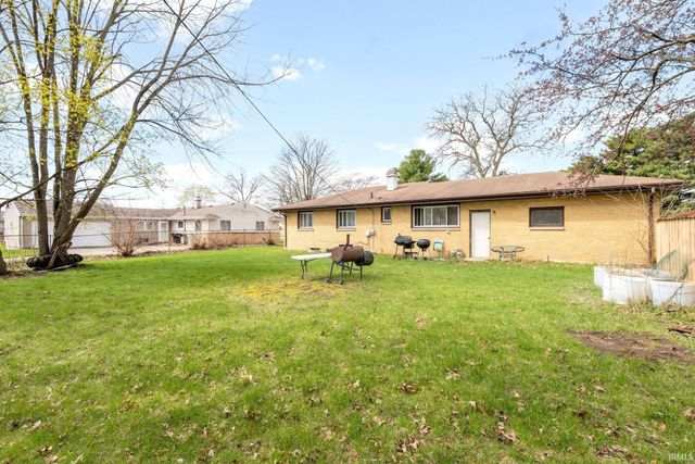 1220 Victory Avenue, South Bend, IN 46615