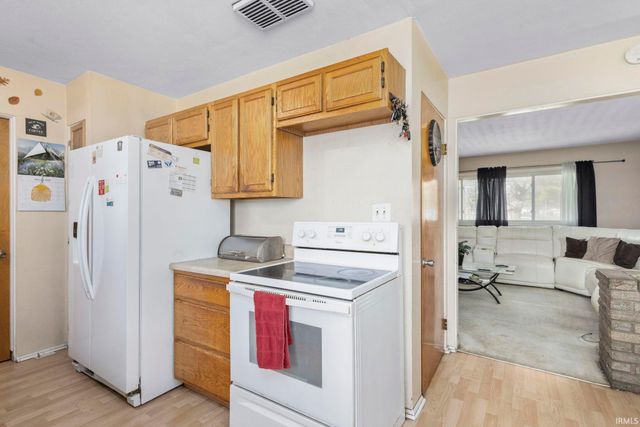 1220 Victory Avenue, South Bend, IN 46615